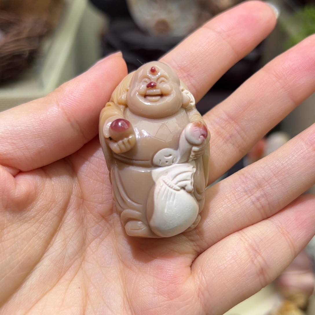 颈饰未镶嵌石英质玉
