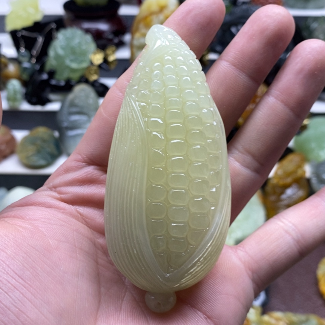 岫玉玉米手把未镶嵌花**?