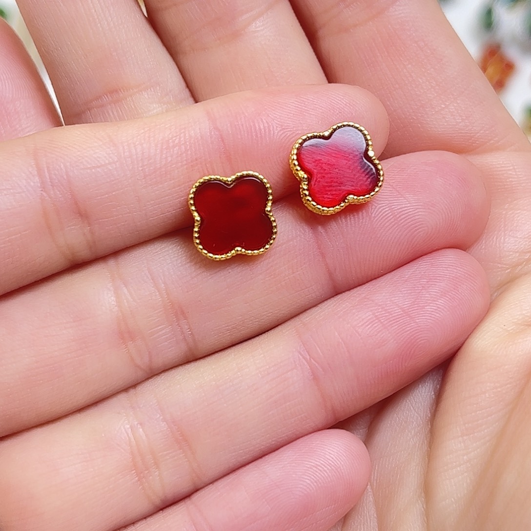 且***惜和田玉银S925镶嵌耳饰