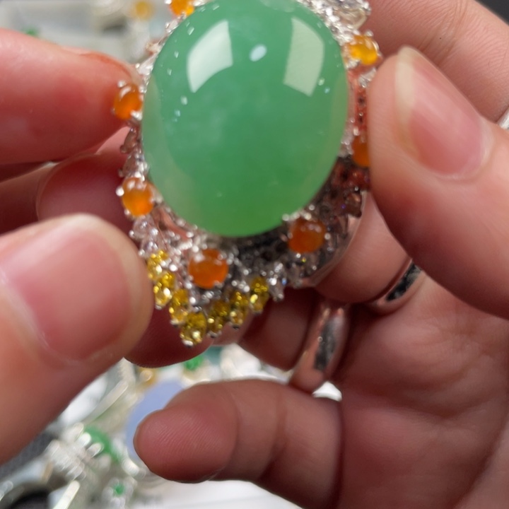 翡翠未镶嵌戒指缅甸天然翡翠