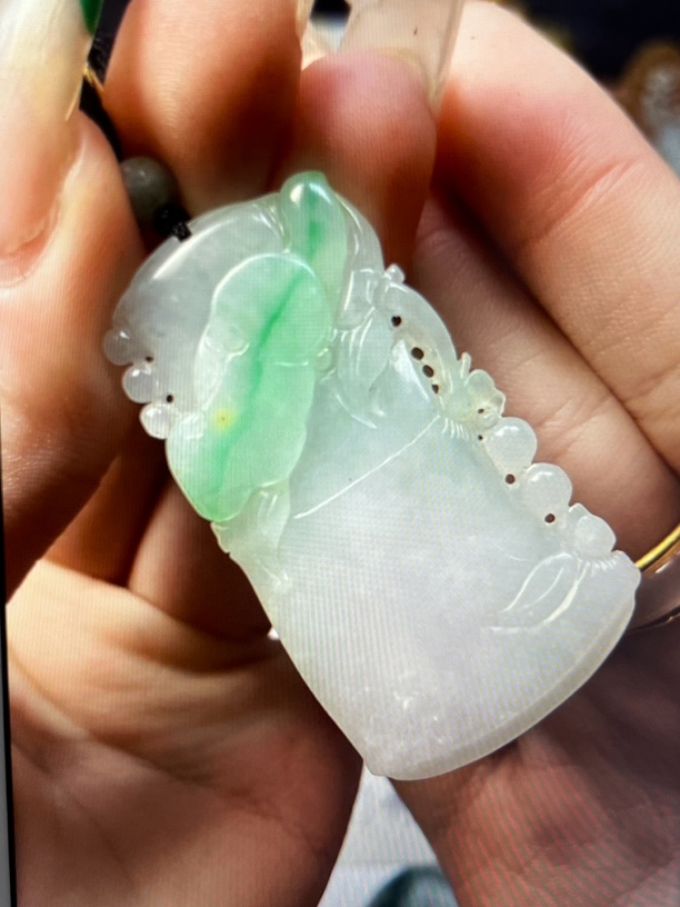 天然A货翡翠一证一物基地发货