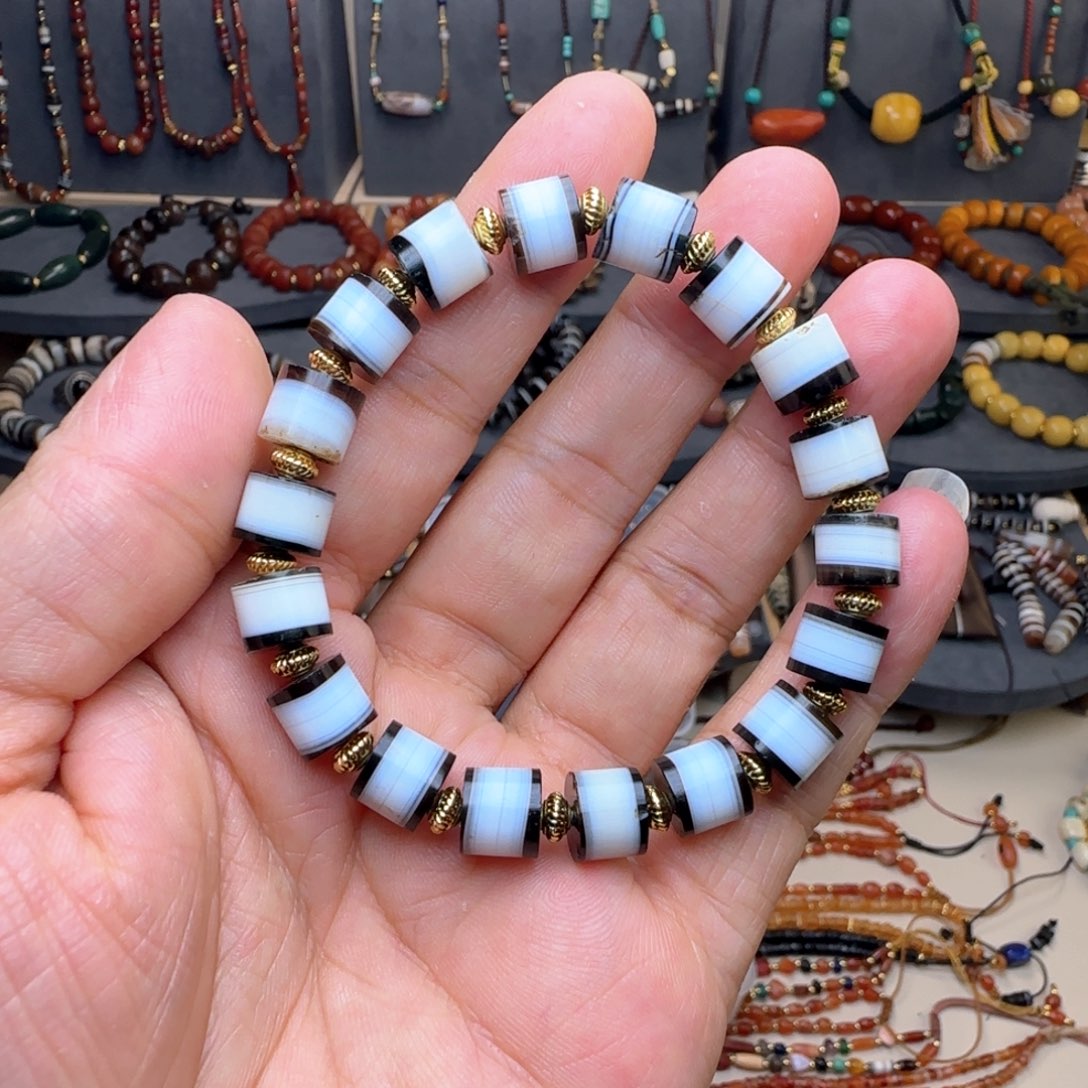 玛瑙/玉髓颈饰未镶嵌