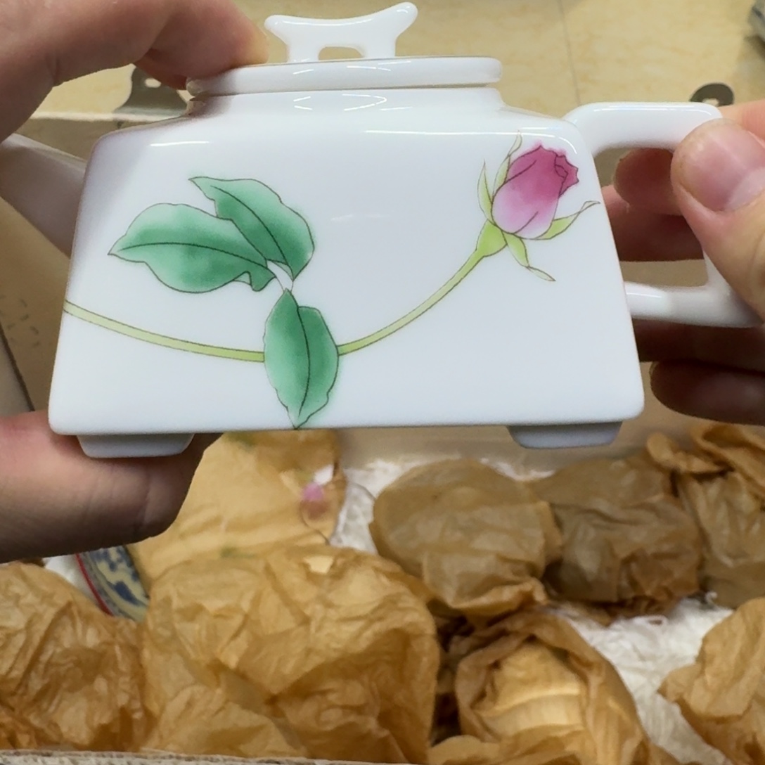 你好陶瓷 78957535555