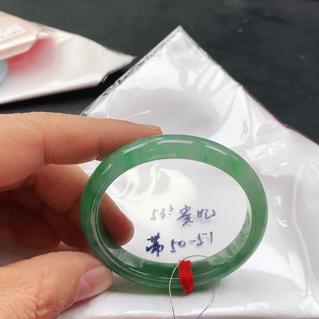 未镶嵌手镯翡翠天然翡翠手镯