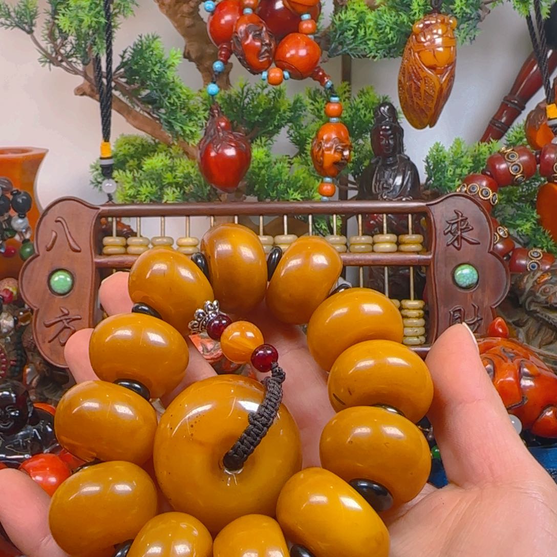 琥珀裸石未镶嵌手串