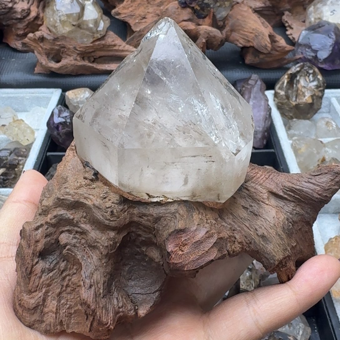 石材骸骨城堡开窗