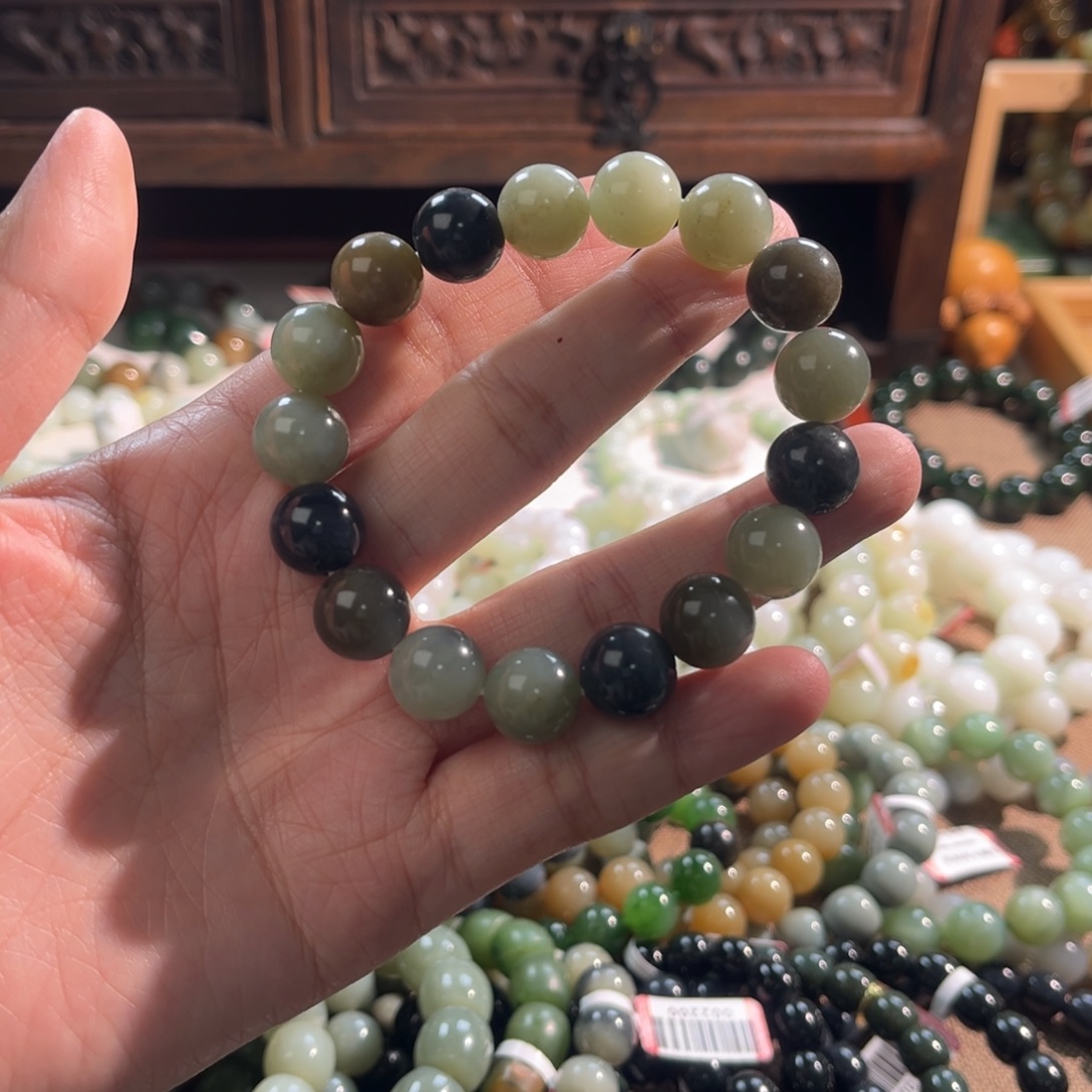 和田玉未镶嵌手链