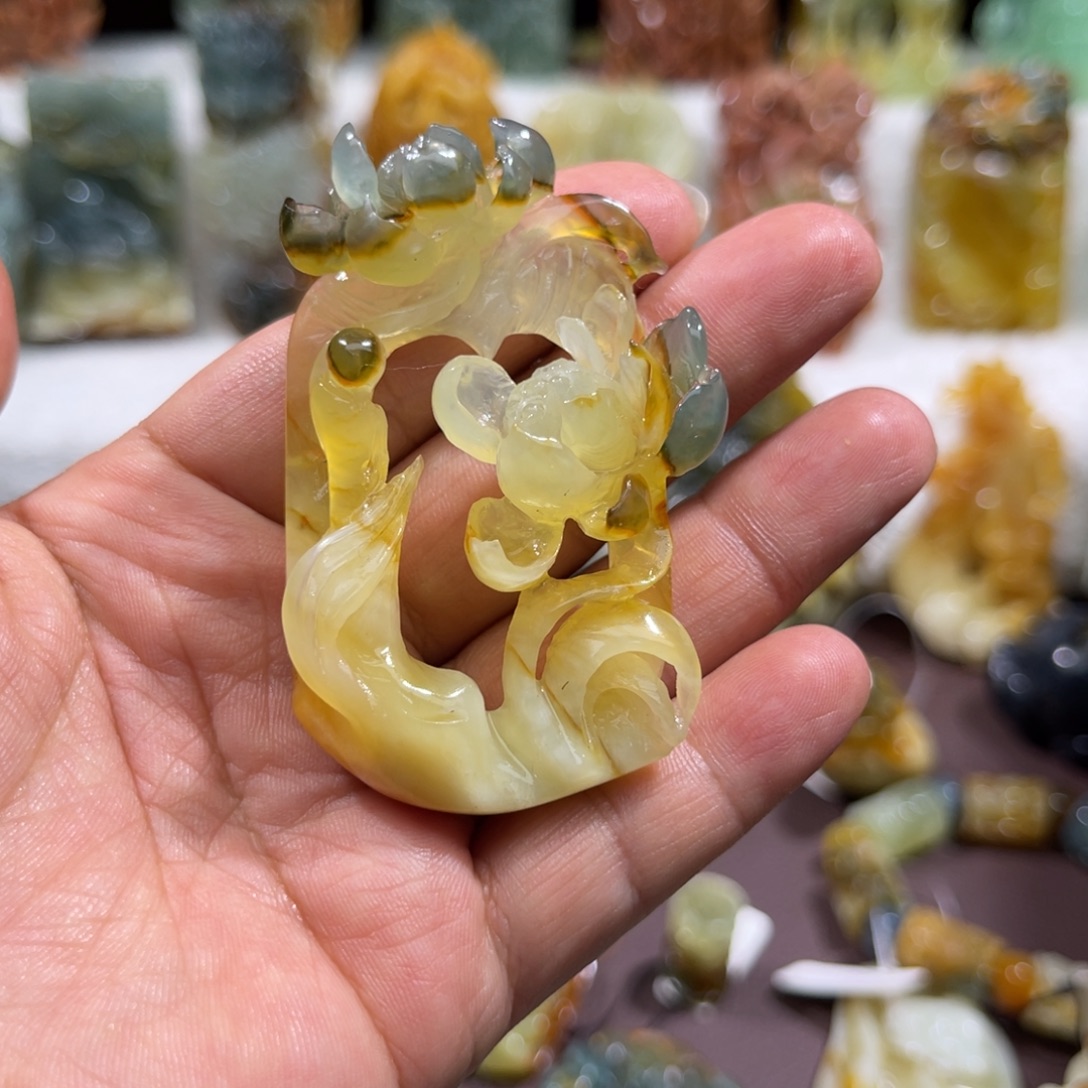 *****未镶嵌蛇纹石玉颈饰