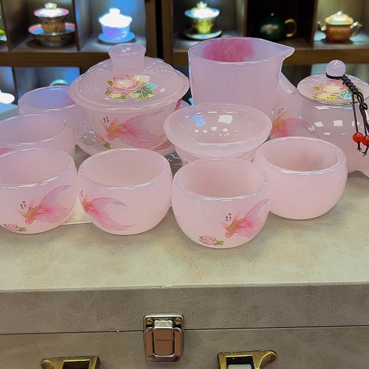 段泥茶杯吧啦吧啦的说了一句我