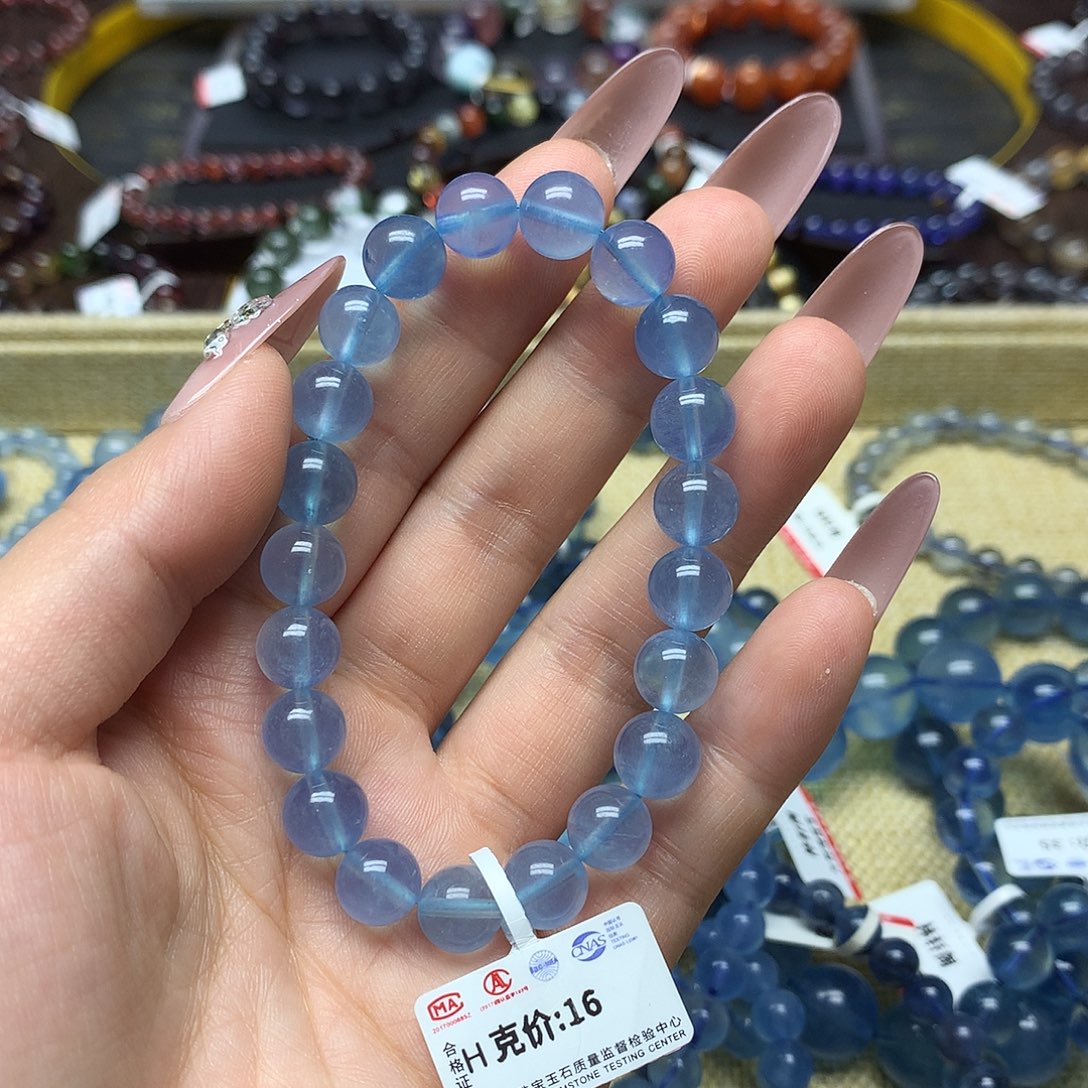 水晶手串未镶嵌小*张手链