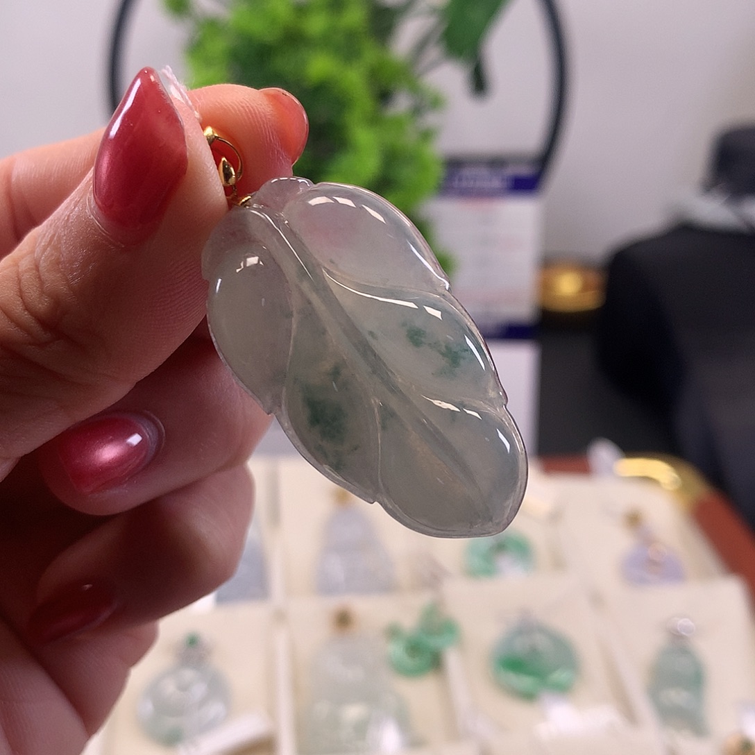 翡翠18K金镶嵌颈饰天然翡翠A货叶子