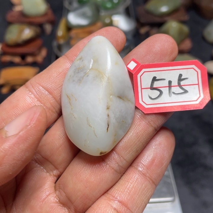 颈饰未镶嵌和田玉一****牙515