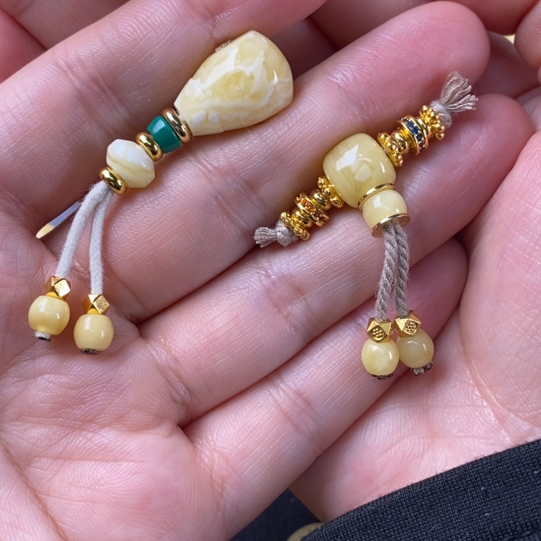 琥珀裸石未镶嵌大****灵蜜蜡