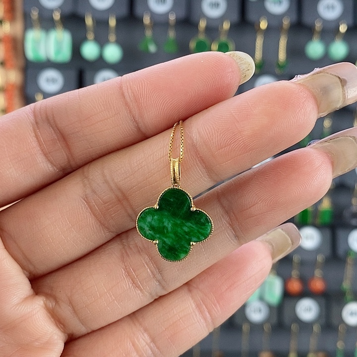 翡翠吊坠(赠链)18K金镶嵌