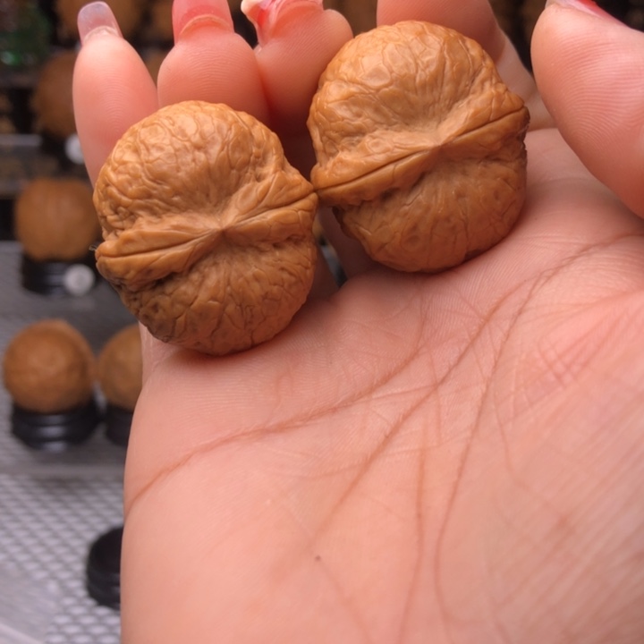 橄榄核把件4粗筋钢蛋