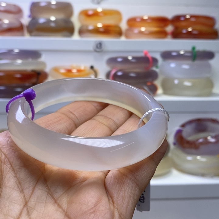 玛瑙/玉髓手镯未镶嵌