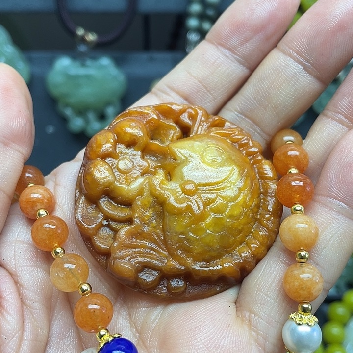 未镶嵌蛇纹石玉颈饰