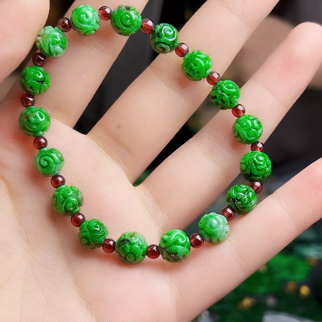 颈饰未镶嵌翡翠多样性