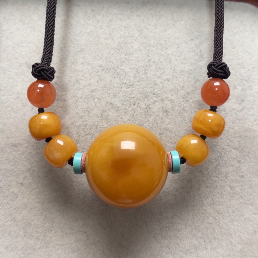 蜜蜡未镶嵌项链锁骨