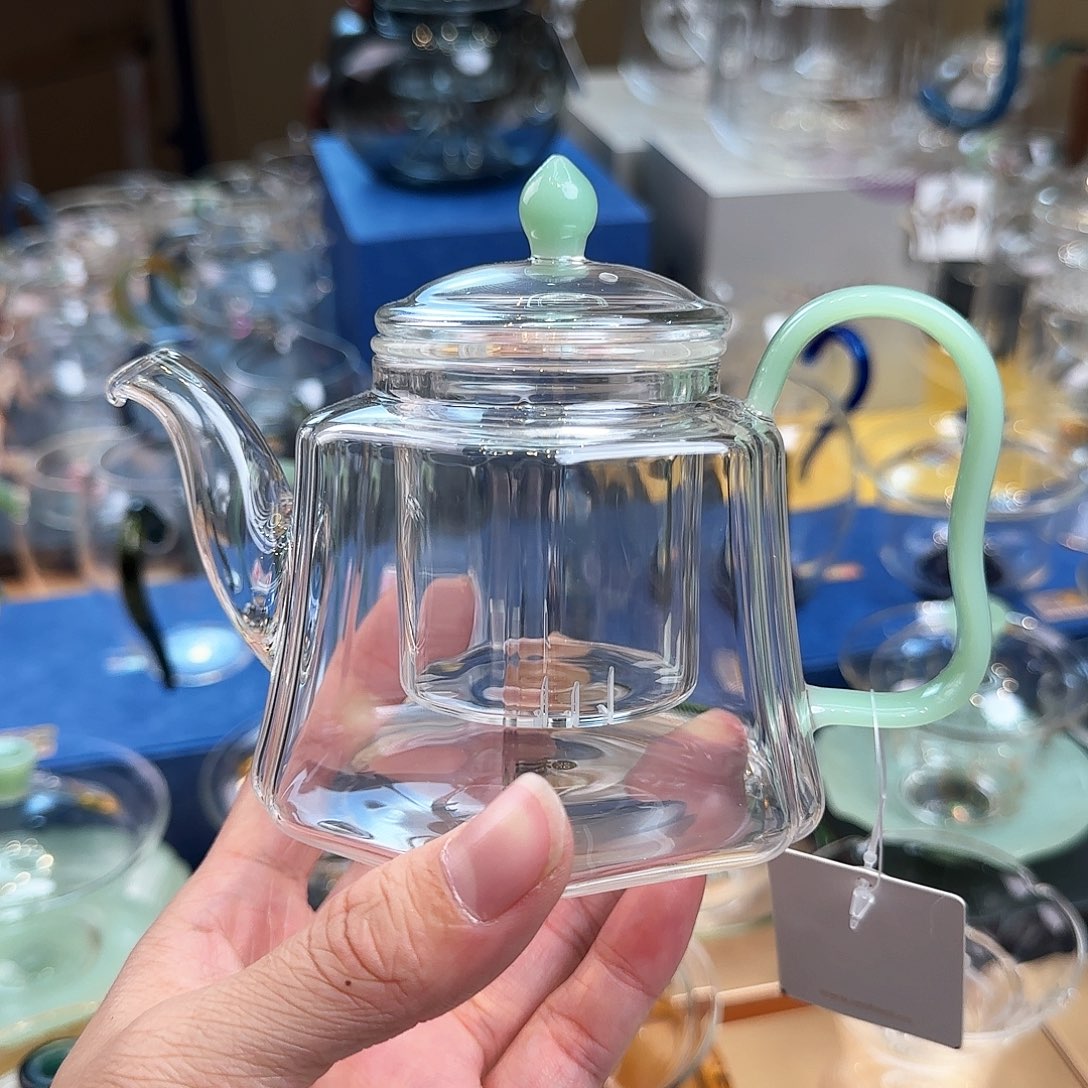 禾器浅玉色锦瑞壶