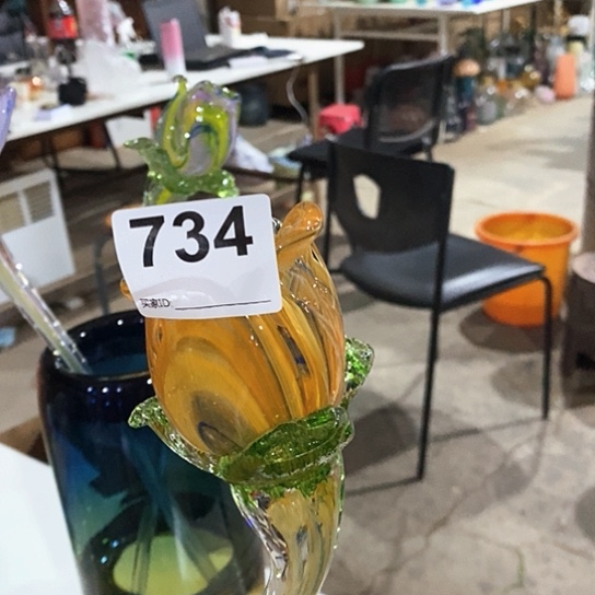 琉璃花瓶高50厘米宽6厘米