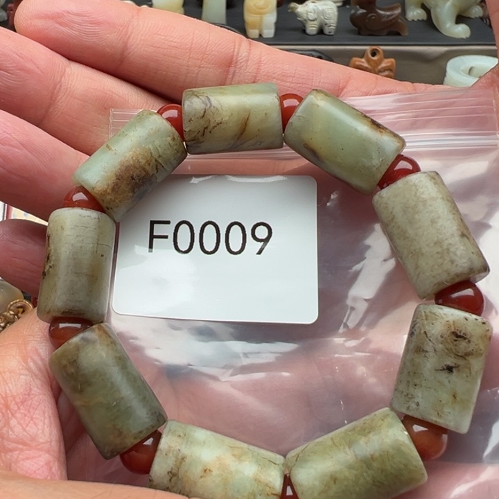 用***4和田玉（糖玉）未镶嵌珠宝半成品