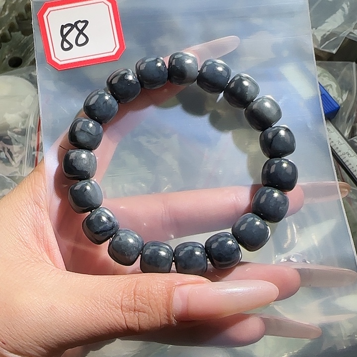 和田玉未镶嵌珠宝半成品