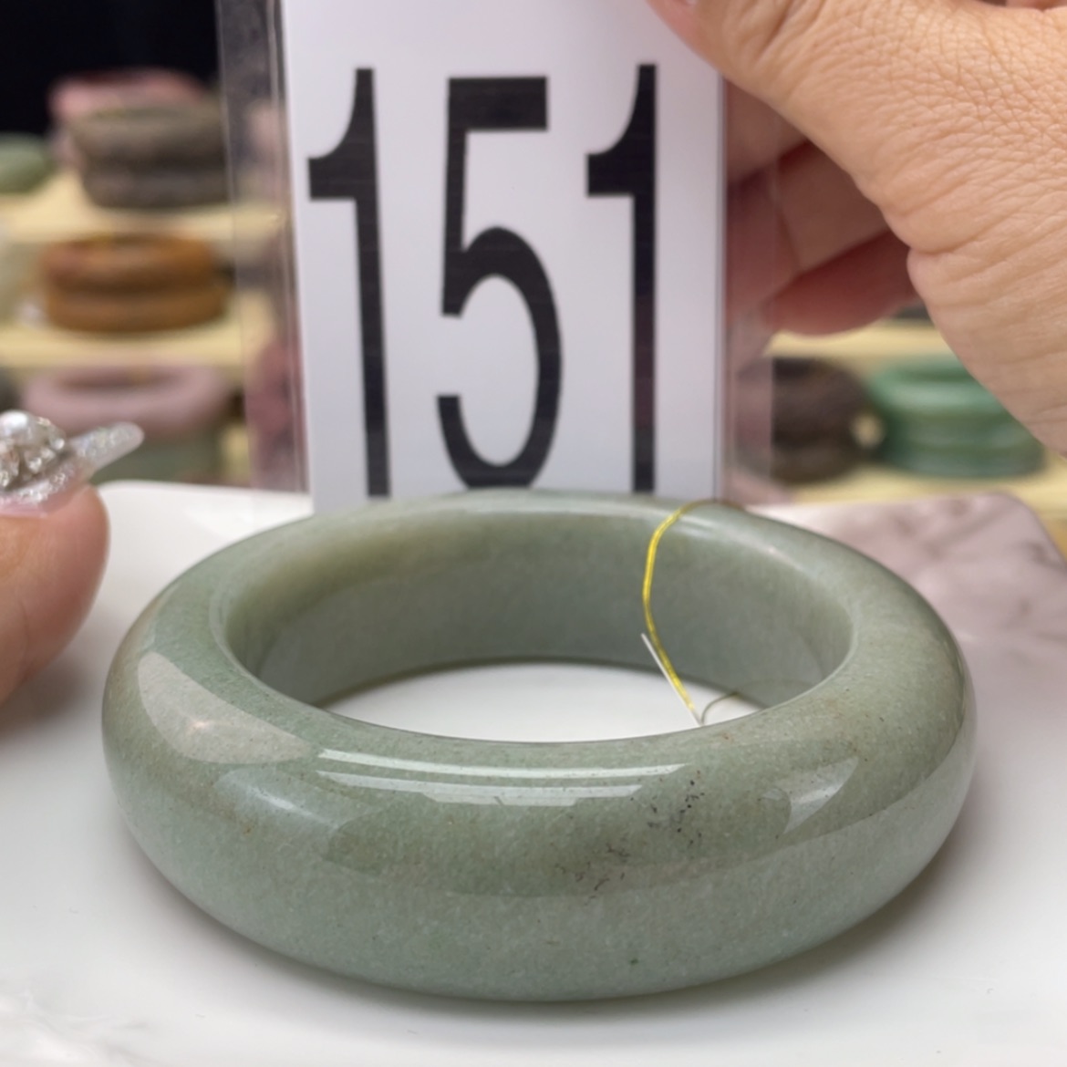 【闪购商品】石英质玉手镯未镶嵌