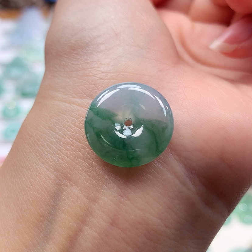【闪购商品】翡翠未镶嵌吊坠(不含链)