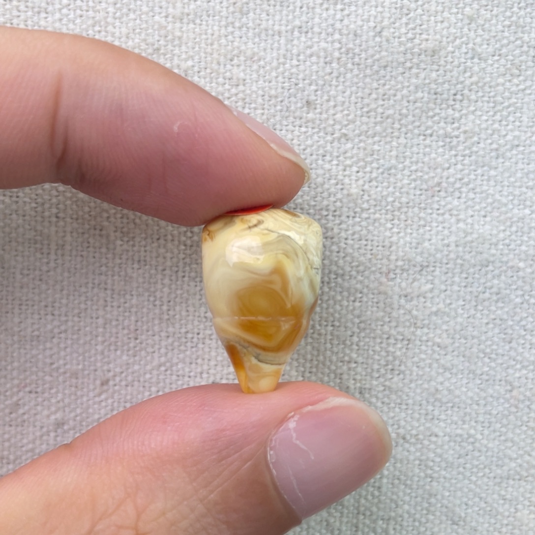 琥珀未镶嵌珠宝奇石三通