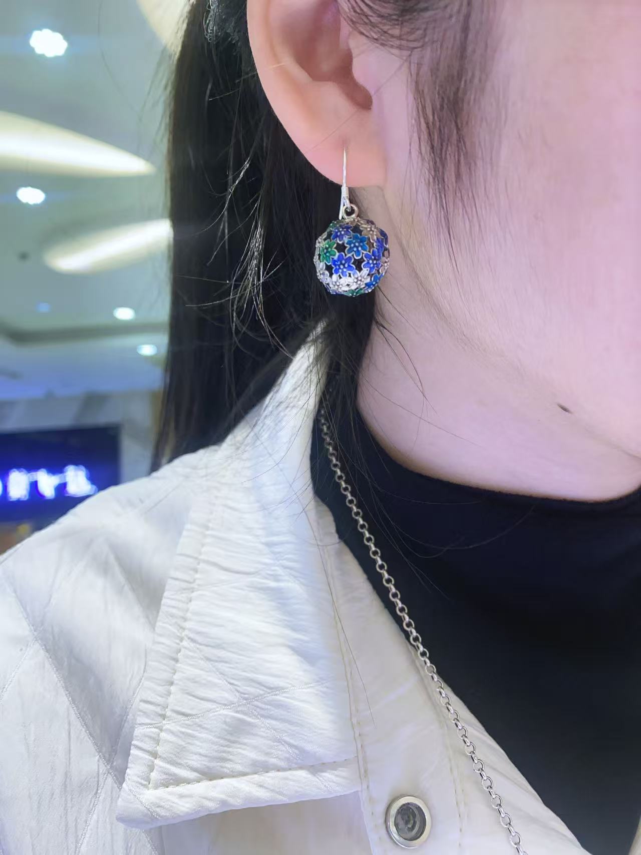 925银耳饰 【黄飞达】s925银珐琅彩绣花球