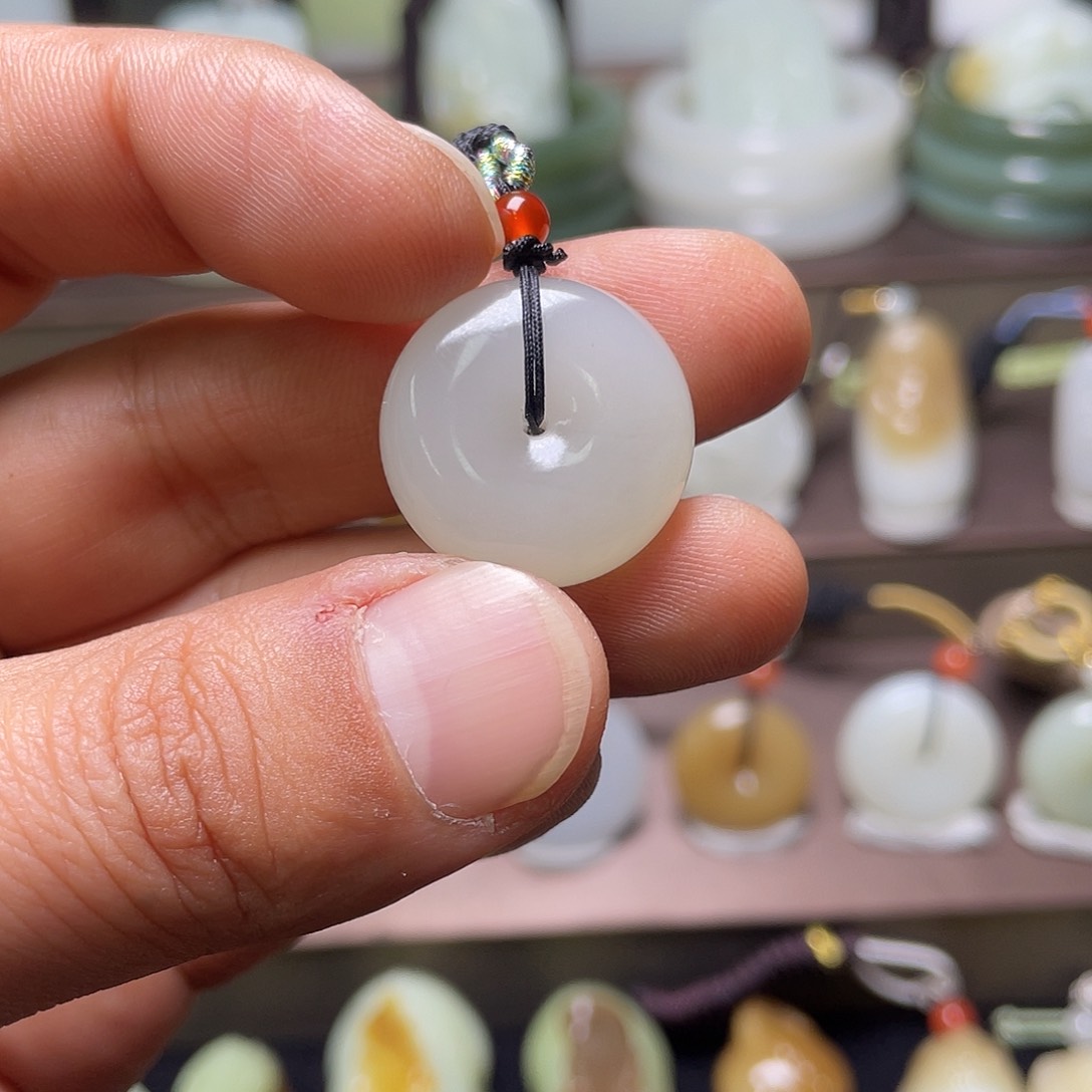 和田玉挂件未镶嵌