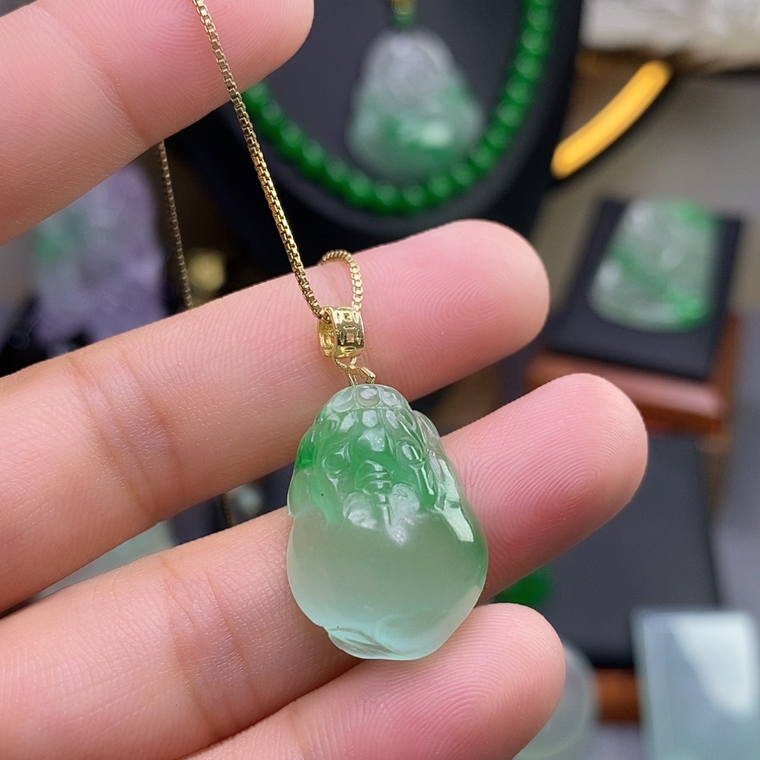 吊坠(赠链)未镶嵌翡翠