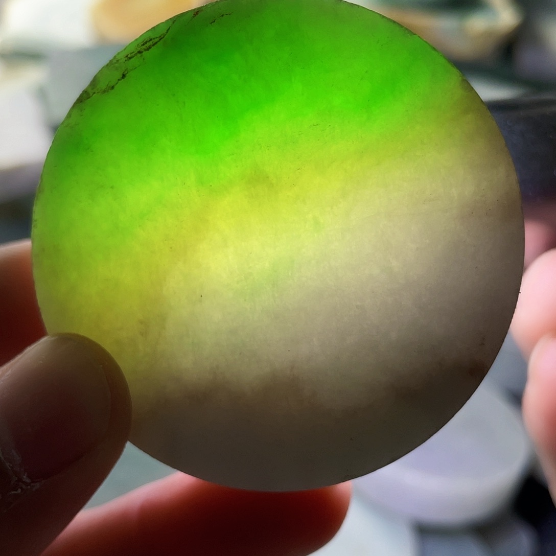 翡翠颈饰未镶嵌毛料35