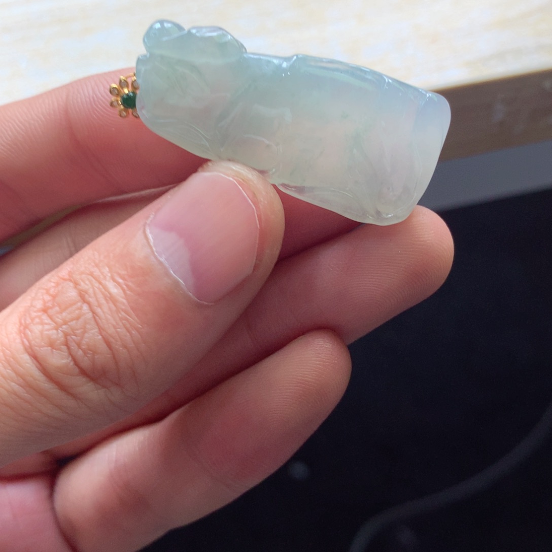 翡翠颈饰18K金镶嵌吊坠