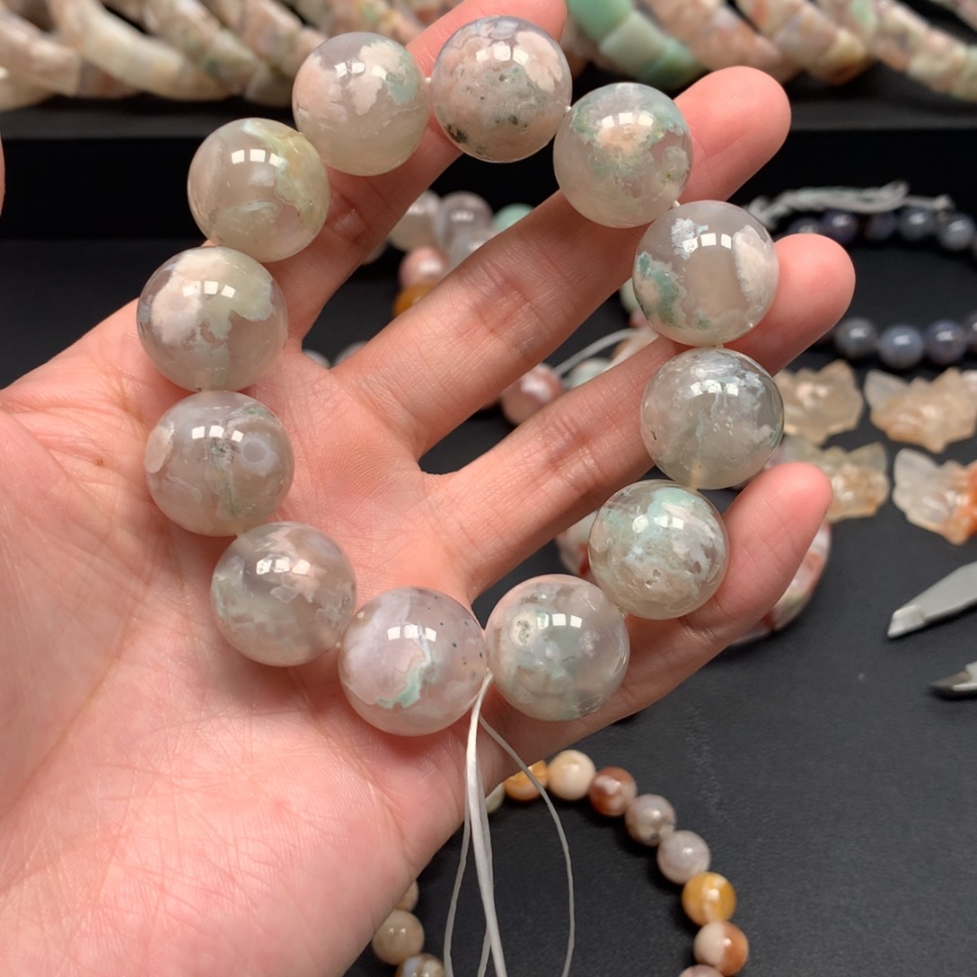 石英质玉手串未镶嵌剪*