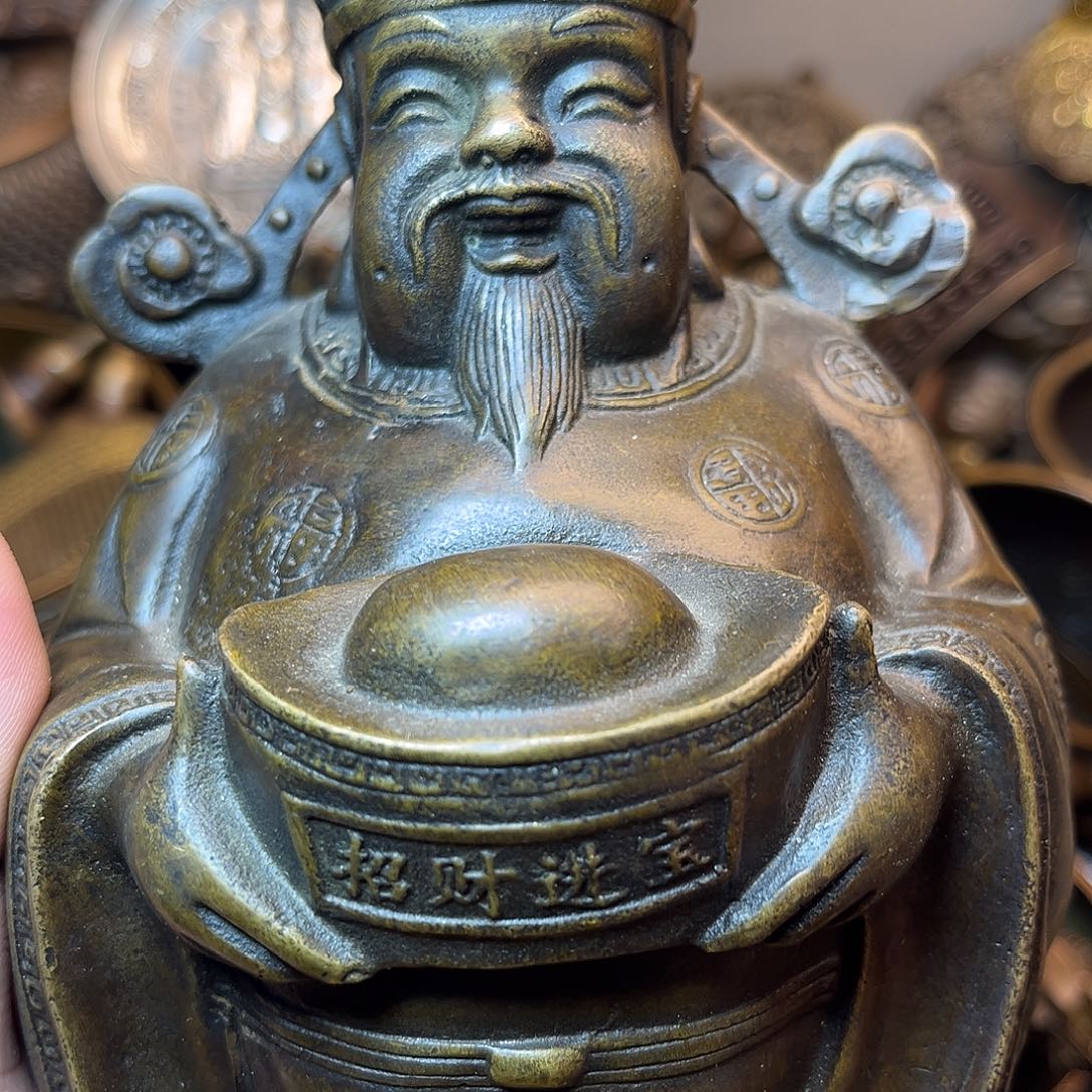 精美铜器工艺品等