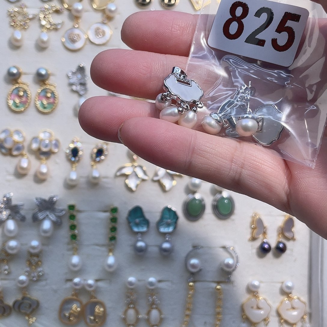 跑***透合金耳饰淡水珍珠