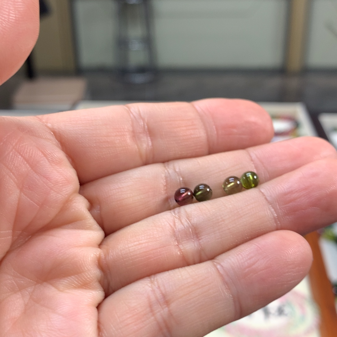 唐***一未镶嵌碧玺手链4颗