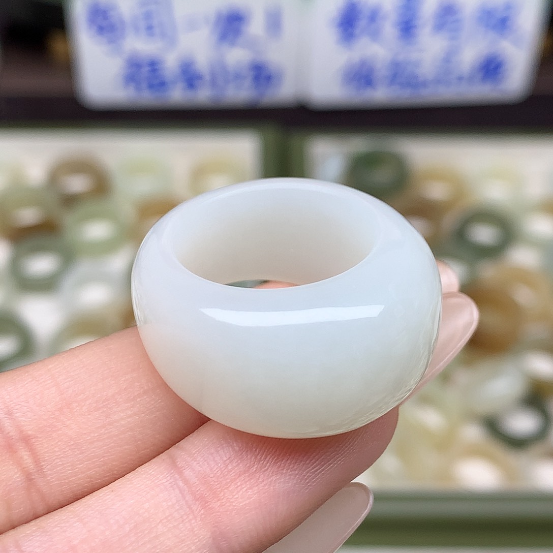 未镶嵌戒指和田玉19