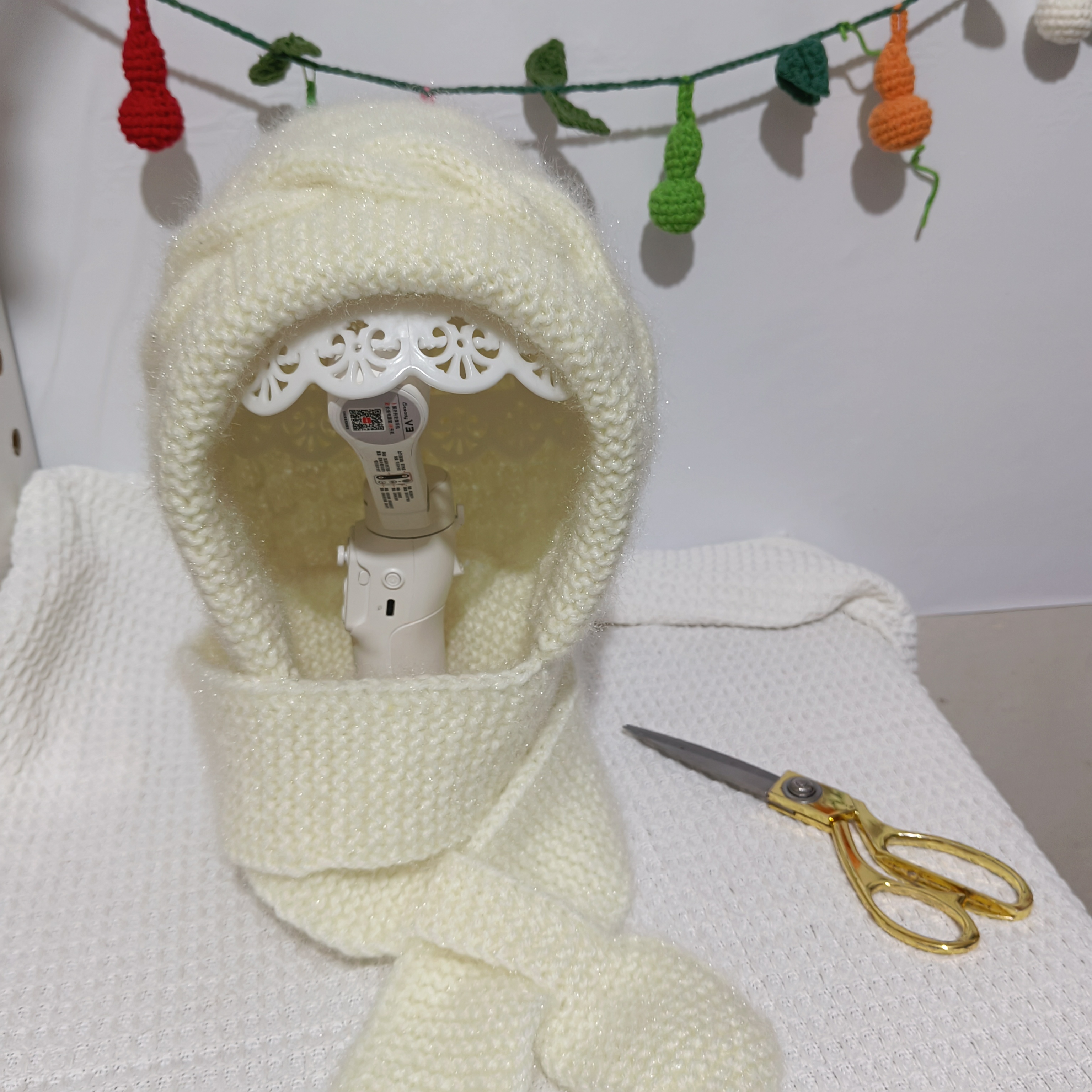 女士秋冬季纯手工编织松鼠绒帽子围巾一体风雪帽