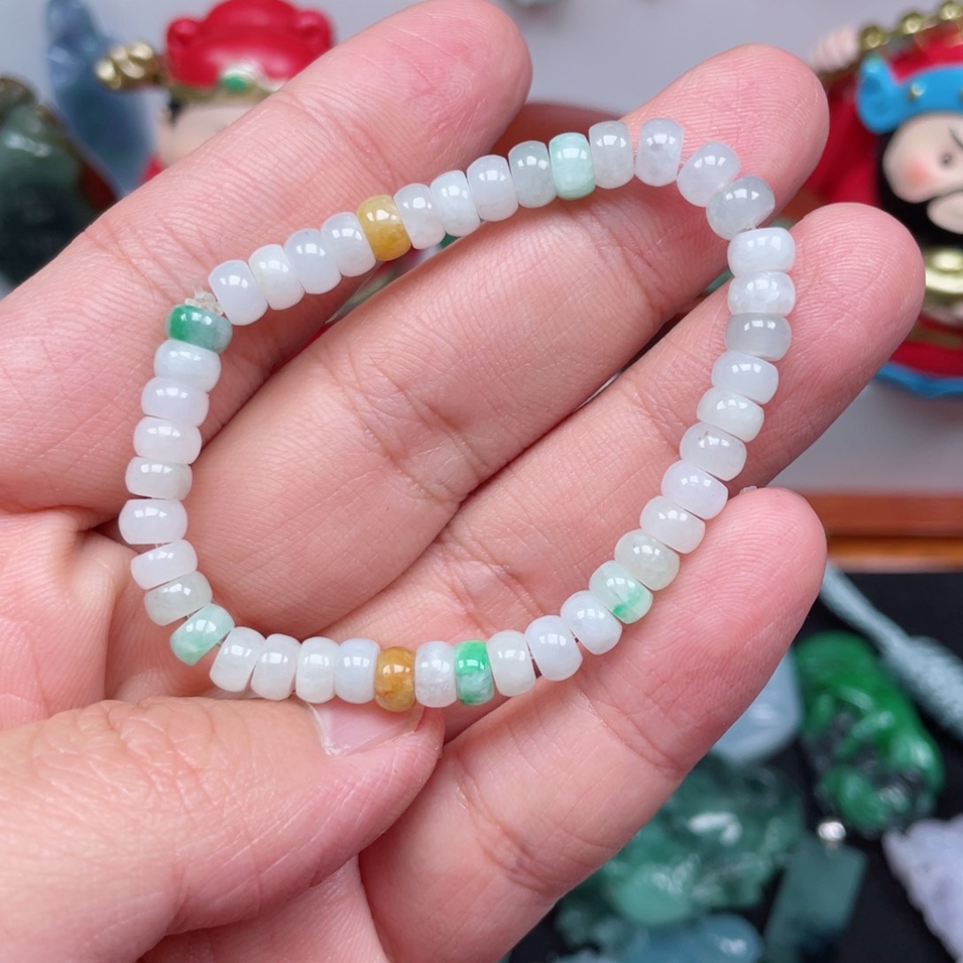 翡翠颈饰未镶嵌5.7卡手串