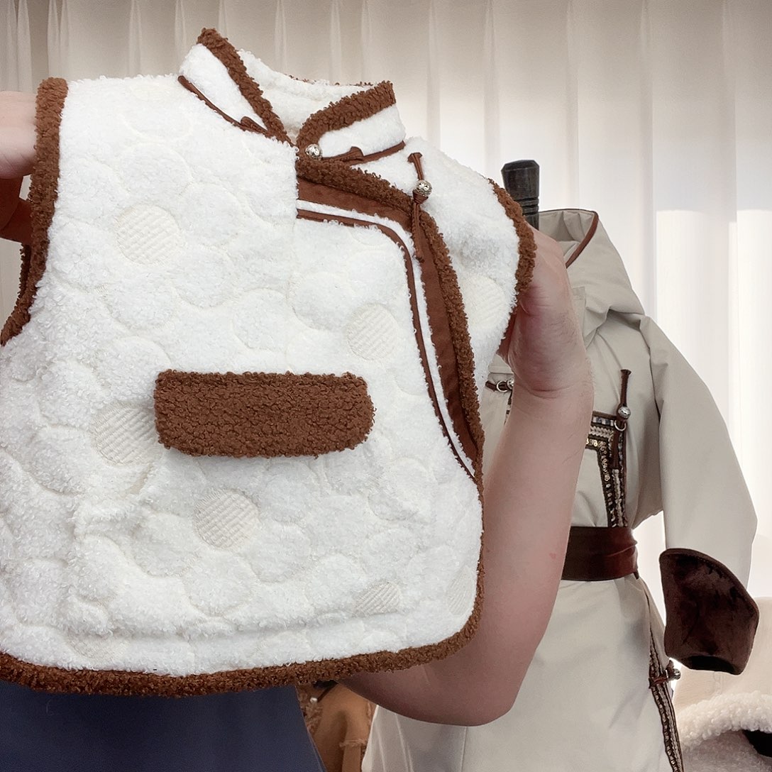 90码带毛毛儿童马甲