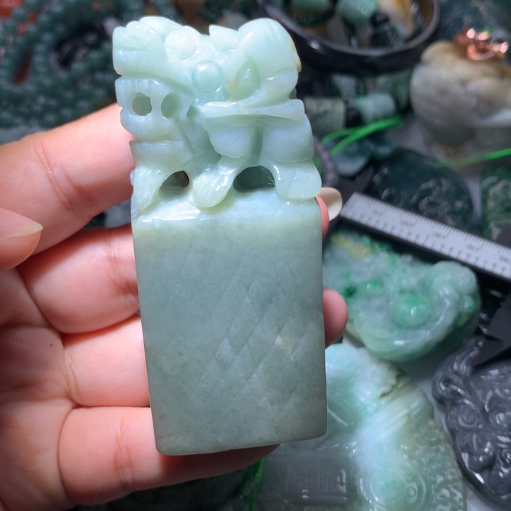 翡翠颈饰未镶嵌保真天然A货翡翠