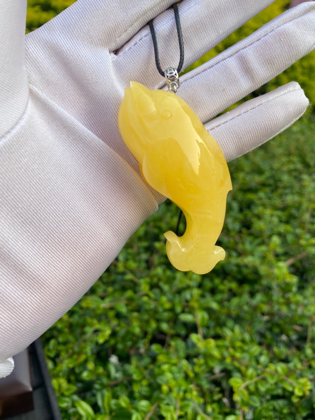 焦皮料谈蜡鸡油黄鲸魚吊吊坠