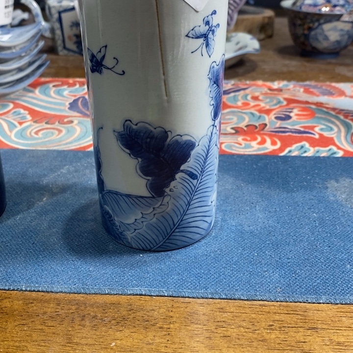 景德镇手绘瑕疵笔筒