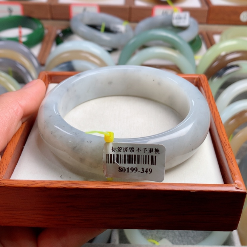 【闪购商品】和田玉手镯未镶嵌幸*62