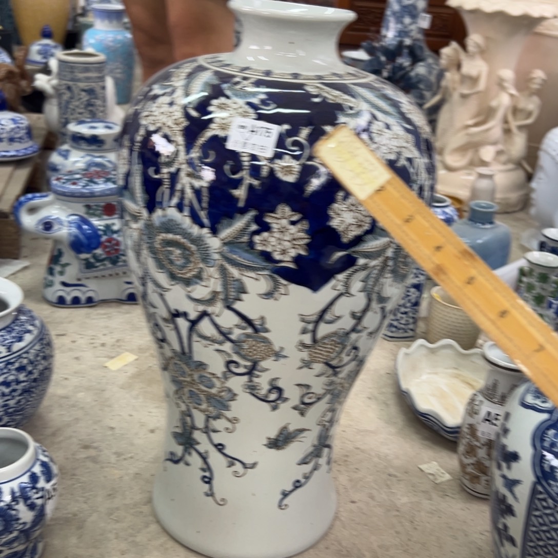 莉***子微瑕青花瓷器值得厚爱