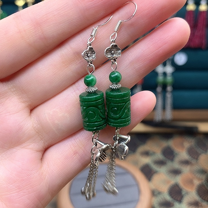 石英质玉耳钉合金