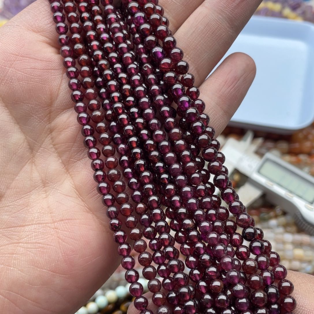 玛瑙/玉髓珠宝半成品未镶嵌一条装4mm紫牙乌石榴石圆珠